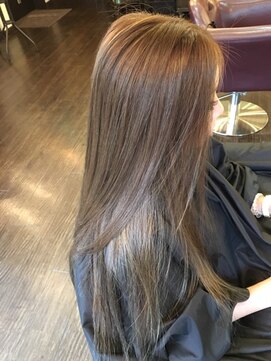 テラスグレース 横浜(TERRACE GRACE) 明るい色で可愛さアップ