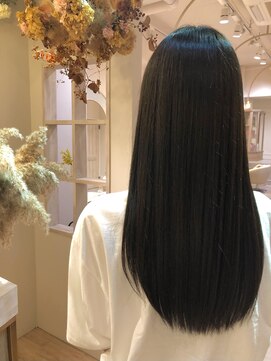 アンド ラ ブランシュ(&.La Blanche) カーキグレージュ/ブルーブラック風味/大宮/髪質改善/ヘッドスパ