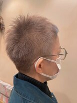 ハイル(Heil)&nbsp;【Heil】 白髪ぼかし/ツートンカラー/刈り上げショート/透明感