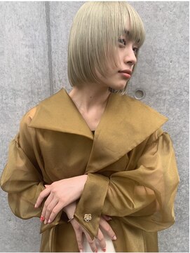 フェンヘアーアイス 中目黒(Fen.hair ici) ブリーチ カーキベージュ ラインボブ