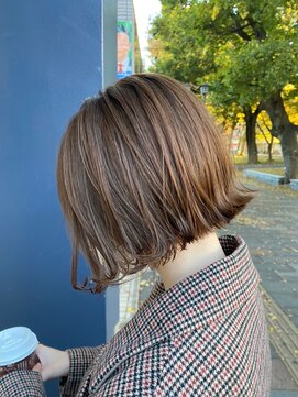 レンヌ 調布(Rennes) ベージュ×ミニボブ