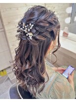 ヘアメイク エンカレッジ(HAIR MAKE encourage)&nbsp;お呼ばれ★捻りのルーズハーフアップ