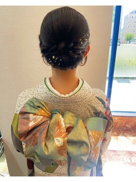 ムエベ(MUEBE) 振袖に合わせた金箔hair