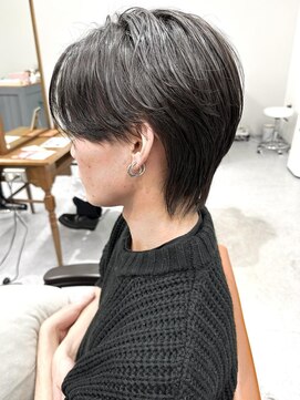 アネラ(Anela) 韓国風ダウンパーマスタイル