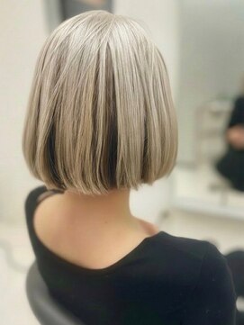 エーヴ アンブレラカラー ホワイトブロンド