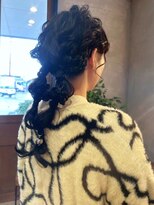 ハレ(hale)&nbsp;ヘアセット　ウェディング　ヘアアレンジ　ツイン編みおろし