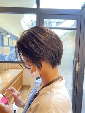 メイクス 表参道(MAKE'S omotesando) 大人のシンプルでオシャレな大人ショートボブです(店長　イカリ)