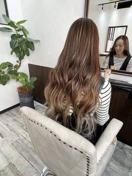 ベルヘアーデザイン 堺東(Belle hair Design) ナチュラルハイライト