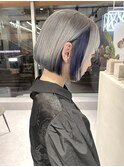 シルバーグレージュ×切りっぱなしボブ×インナーカラーブルー5