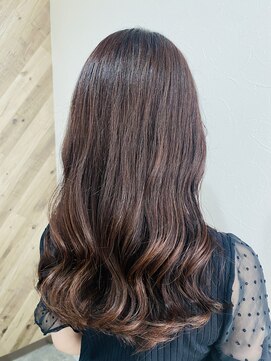 グラット(grAt) 【ももこ】艶ピンクブラウンカラー