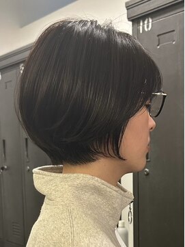 カムジーヘッドカミノウラ(COMEGHEAD KAMINOURA) 大人マッシュショート丸みショート黒髪ショートベリーショート