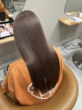 シカ 神戸三宮元町店(Cica) 神戸 三ノ宮 元町 髪質改善 ハイトーン ケアブリーチ