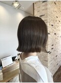 カーキベージュ系カラー