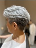 刈り上げショートレイヤー70代