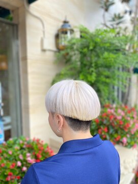 ピュア ポイント 和光店(PURE POINT) ホワイトブリーチ/ツーブロック