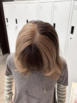 リミット 大宮(limit) ブロックカラー/ブリーチデザインカラー