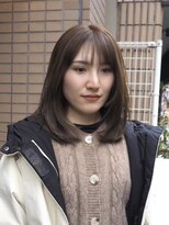 ダルシット(dulcet★★★)&nbsp;ミディアムレイヤー × 透明感たっぷりの柔らかオリーブベージュ