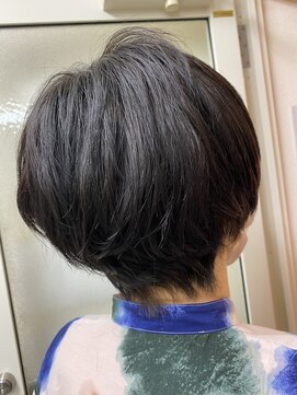 ヘアー バイ ミーズ(hair by Mii’s) ブルーカラー