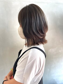 フェアリーテール 高坂店 ナチュラルミディアムウルフレイヤー