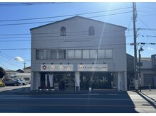 ヤイ(Yhai)の雰囲気（店舗正面右側に階段入り口がございます）