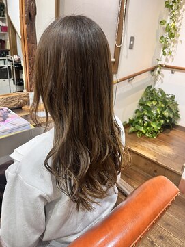 ル コワン ククー(Le coin coucou) ベージュカラー