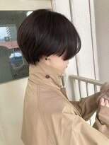 ロカ(roka) 前髪長めの耳かけマッシュショート