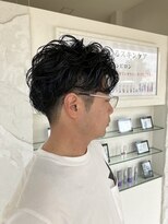 マジックデイズ(Magic Days)&nbsp;スーツ姿にも似合う！メンズパーマ