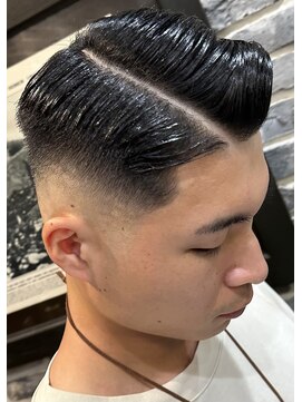 ミリオンバックス 御徒町店(Million Backs) サイドパート/フェード/バーバー<理容室>[メンズ/眉毛/バーバー]