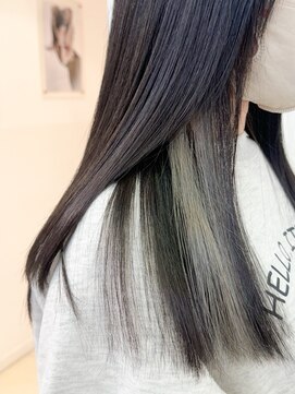 アッシュ 十日市場店(Ash) グレー / インナーカラー