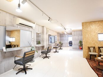 ファミリア 平野(familia)の写真/最高峰のメンズ特化技術で【HPB AWARD 2024 BEST SALON 注目サロン選出】！メンズならではのお悩み解決！