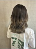 グラデーションカラー　グレー　ダブルカラー　ブリーチカラー