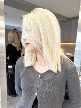 サンクプロジェクト(cinq PROJECT) ハイトーン切りっぱなしショートボブホワイトブロンドベージュ