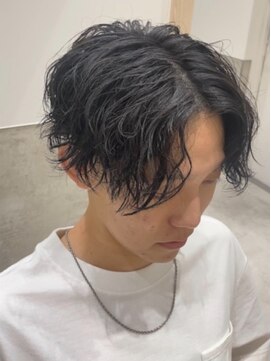 スパイラルセンターパート【メンズ/パーマ/眉毛/沖縄市/美里】