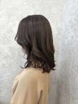 トッカ 茨木(tocca)&nbsp;上品なグレージュブラウン×大人のためのくびれミディ