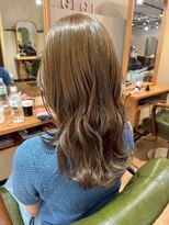 オーストヘアジジ(Aust hair Gigi)&nbsp;ハイライトで作るオリーブグレージュ