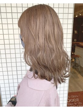 ヘアーアンドライフ ドア(hair&life Door) ミルクティーベージュ