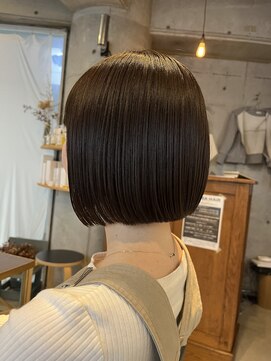 アオゾラヘアーカミノウラ(AOZORA HAIR kaminoura) 艶ミニボブ シンプルストレート マロンブラウン 髪質改善