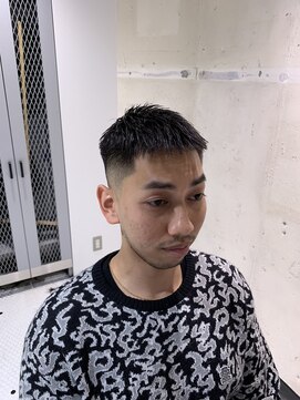 フランクスバーバーザスタンド(Frank’s barber the stand) アップバングクロップベリーショートF