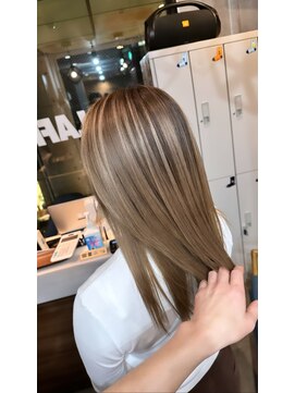 ラフ(LAFF) #ショコラアッシュ#ヘルシースタイル#ふんわりカール