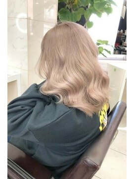 リア 大阪梅田(Ria) ～ミルクティーべージュ～【Ria 大阪 梅田】