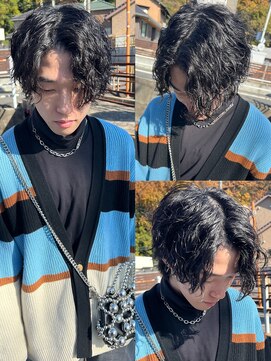 ヘアショップ ホップエム(HAIR SHOP HOP M) センターパート/ツイストスパイラル