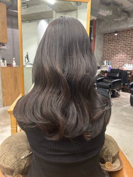 山野愛子美容室 銀座店 アッシュグレー×波巻き×韓国