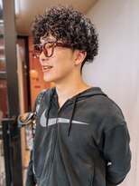 ヴヴ(Bub)&nbsp;プードルパーマ 強めパーマ ツーブロック 20代 メンズパーマ