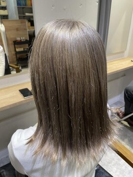 リタ(rita.) まつだて/ミルクティー/グレージュ/艶髪