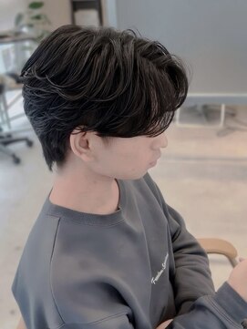 ジーナ 天神(Zina) 毛流れセンターパート