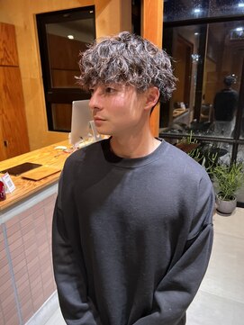 ジジ プラス デザイン(GIGI＋design) ツイストスパイラル