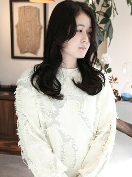 ウィム(wim) " レイヤースタイル "/顔周り/シースルーバング/レイヤー