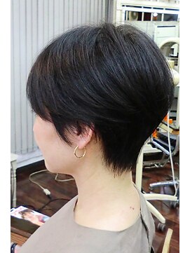 ニューエイジトラベラーズ 代々木駅前(new age travellers) ショートレイヤー・（ルビオナ）