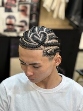 フランクスバーバーリザーブ 人形町店(FRANK’S BARBER RESERVE) デザインコーンロウ MB