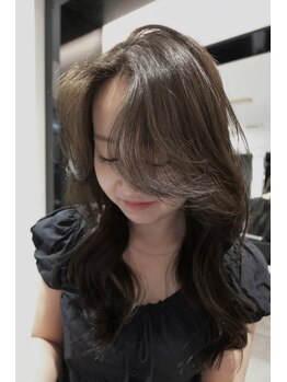 カミノア 銀座店(CAMINOIA)の写真/ブリーチなしでも叶う透明感カラー☆イルミナで理想の髪色へ導く♪